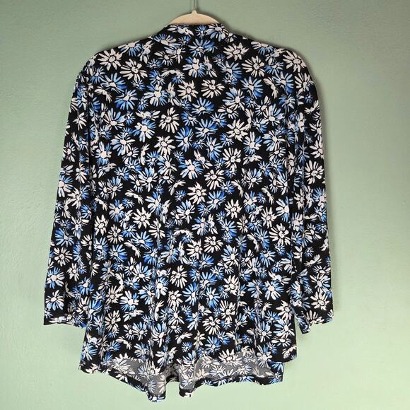 Adrienne Vittadini Womens Blouse Sz 3X Black Allover Blue Floral Print Tie Neck - Picture 2 of 6